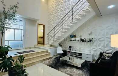 Imagem: A casa em condomínio possui 4 Dormitórios, 5 Banheiros, 4