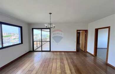 Imagem 2: Apartamento Alto Padrão no Coração de Passos Pronto para Morar