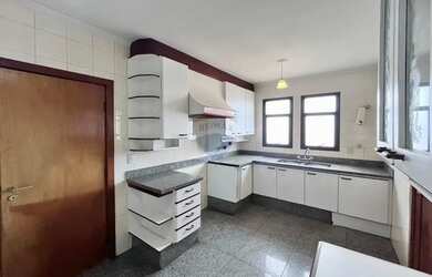 Imagem 16: Apartamento Alto Padrão no Coração de Passos Pronto para Morar