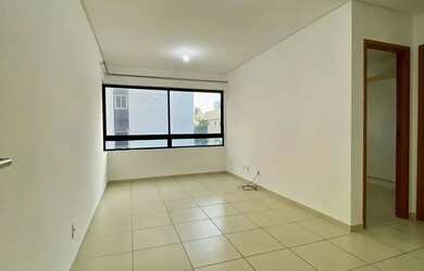 Imagem: O apartamento possui 1 Dormitório, 1 Banheiro, 1 Vaga na garagem