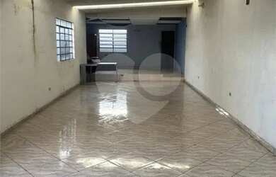 Imagem: O depósito à venda possui 300m² de Área e Imóvel novo e