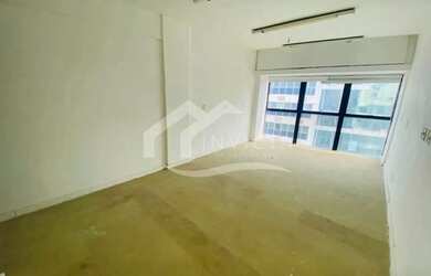 Imagem: O depósito possui 1 Vaga na garagem e 29m² de Área e está