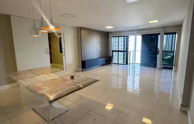 Imagem: O apartamento possui 4 Dormitórios, 4 Banheiros, 2 Vagas na