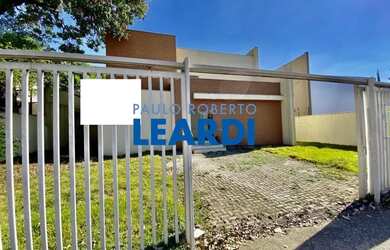 Imagem: O depósito possui 5 Vagas na garagem, 543m² de Área e está