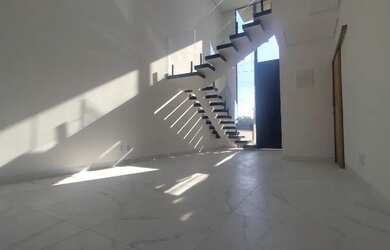 Imagem: A casa em condomínio possui 3 Dormitórios, 4 Banheiros, 4