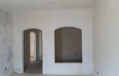 Imagem: A casa possui 2 Dormitórios, 1 Banheiro, 3 Vagas na garagem