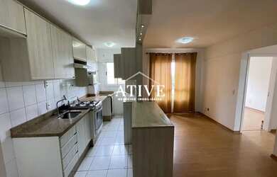 Imagem: O apartamento possui 3 Dormitórios, 1 Banheiro, 1 Vaga na garagem