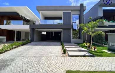 Imagem: A casa em condomínio possui 4 Dormitórios, 5 Banheiros, 4