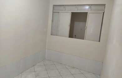 Imagem: A casa possui 2 Dormitórios, 1 Banheiro, 3 Vagas na garagem