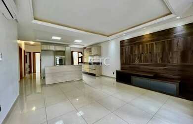 Imagem: A casa possui 3 Dormitórios, 3 Banheiros, 2 Vagas na garagem