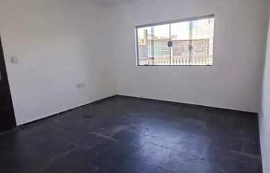 Imagem: A casa possui 3 Dormitórios, 3 Banheiros, 2 Vagas na garagem