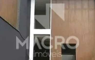 Imagem: A casa possui 3 Dormitórios, 3 Banheiros, 2 Vagas na garagem