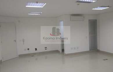 Imagem: O depósito possui 1 Vaga na garagem e 47m² de Área e está