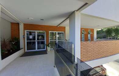 Imagem: O apartamento possui 3 Dormitórios, 2 Banheiros, 2 Vagas na