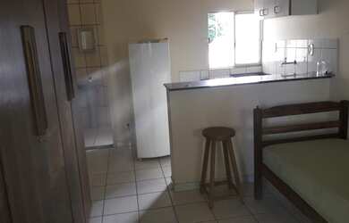 Imagem: A kitnet possui 1 Dormitório, 1 Banheiro, 2 Vagas na garagem