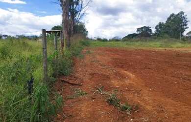 Imagem: O terreno possui 2.000m² de Área e está localizado em Niterói