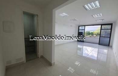 Imagem: O depósito possui 1 Vaga na garagem, 39m² de Área e está