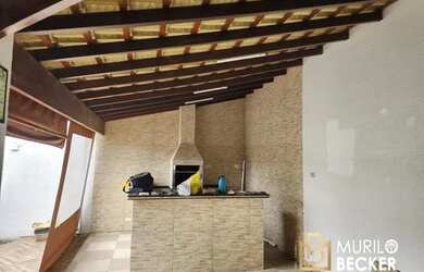 Imagem: A casa em condomínio possui 2 Dormitórios, 2 Banheiros, 2