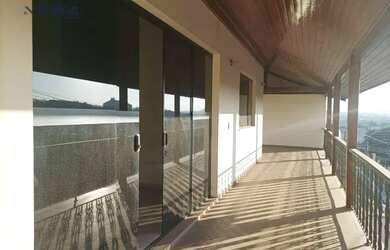 Imagem: A casa possui 3 Dormitórios, 1 Banheiro, 180m² de Área e