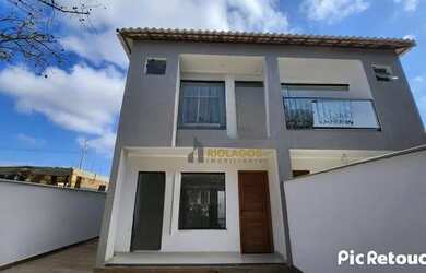 Imagem: A casa para alugar possui 2 Dormitórios, 3 Banheiros, 2 Vagas