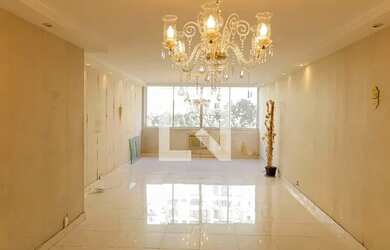 Imagem: O apartamento possui 3 Dormitórios, 2 Banheiros e 110m² de