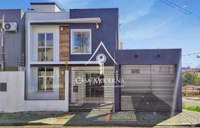 Imagem: A casa possui 3 Dormitórios, 1 Banheiro, 3 Vagas na garagem