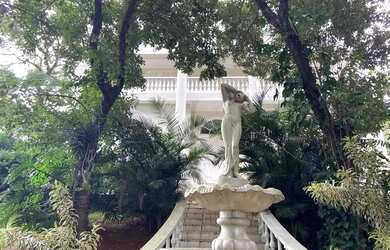 Imagem: A casa em condomínio possui 5 Dormitórios, 5 Banheiros, 5