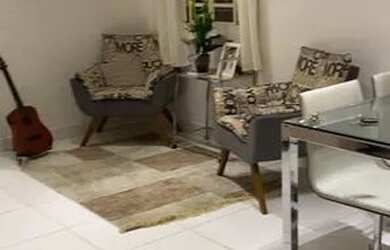 Imagem: A casa possui 3 Dormitórios, 3 Banheiros, 2 Vagas na garagem