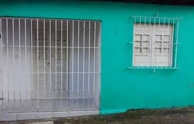Imagem: A casa possui 2 Dormitórios, 1 Banheiro e está localizado