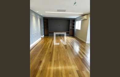 Imagem: O apartamento possui 4 Dormitórios, 5 Banheiros, 5 Vagas na