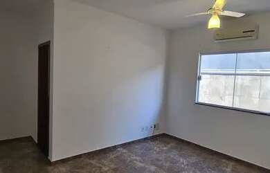 Imagem: A casa em condomínio possui 4 Dormitórios, 3 Banheiros, 4