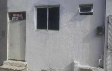 Imagem: A casa possui 1 Dormitório, 1 Banheiro, 12m² de Área e está