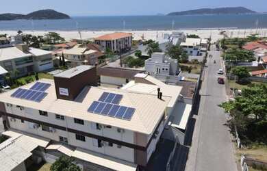 Imagem: O apartamento possui 2 Dormitórios, 2 Vagas na garagem e está