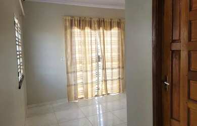 Imagem: A casa possui 3 Dormitórios, 3 Banheiros, 3 Vagas na garagem