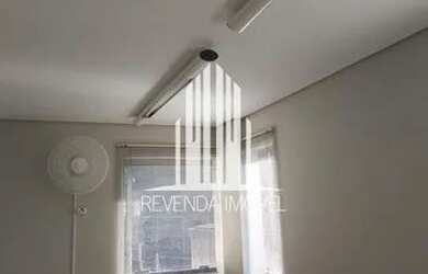 Imagem: O depósito possui 1 Vaga na garagem, 30m² de Área e está