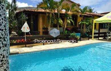 Imagem: A casa possui 5 Dormitórios, 5 Banheiros, 2 Vagas na garagem