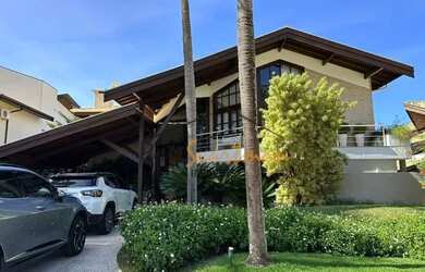 Imagem: A casa em condomínio possui 4 Dormitórios, 5 Banheiros, 5