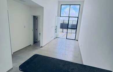 Imagem 2: Vendo excelente casa de 2/4 sendo uma suíte no sim