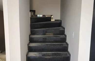 Imagem 8: SOBRADO NO BAIRRO ALTO - NOVOS