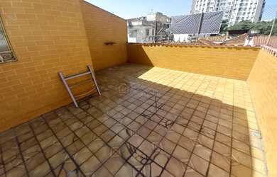 Imagem: A casa possui 4 Dormitórios, 4 Banheiros, 1 Vaga na garagem