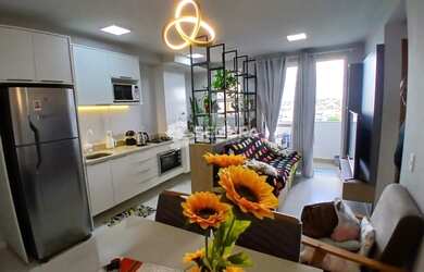 Imagem: O apartamento possui 2 Dormitórios, 1 Banheiro, 1 Vaga na garagem