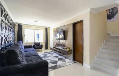 Imagem: A casa possui 3 Dormitórios, 3 Banheiros, 3 Vagas na garagem