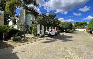 Imagem: A casa em condomínio possui 4 Dormitórios, 3 Banheiros, 2