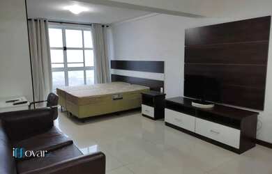 Imagem: O studio possui 1 Dormitório, 1 Banheiro, 1 Vaga na garagem