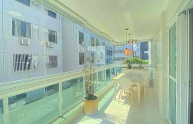 Imagem: O apartamento possui 2 Dormitórios, 3 Banheiros, 2 Vagas na