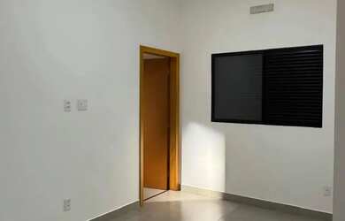 Imagem 12: Vende-se casa Setsul 2 Excelente Padrão de Construção