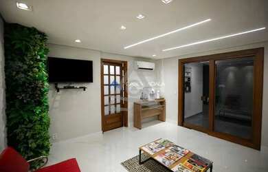 Imagem: O depósito possui 2 Vagas na garagem, 196m² de Área e está