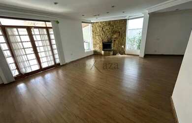 Imagem: A casa em condomínio possui 3 Dormitórios, 5 Banheiros, 5