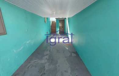 Imagem: A casa possui 2 Dormitórios, 1 Banheiro, 1 Vaga na garagem