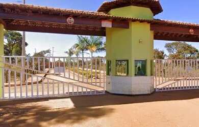 Imagem: A chácara possui 1000m² de Área e está localizado em Taiobeiras